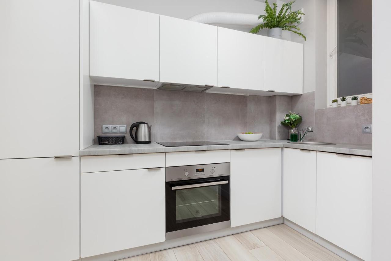 City Center Apartments Hoza By Noclegi Renters Warszawa Exteriör bild