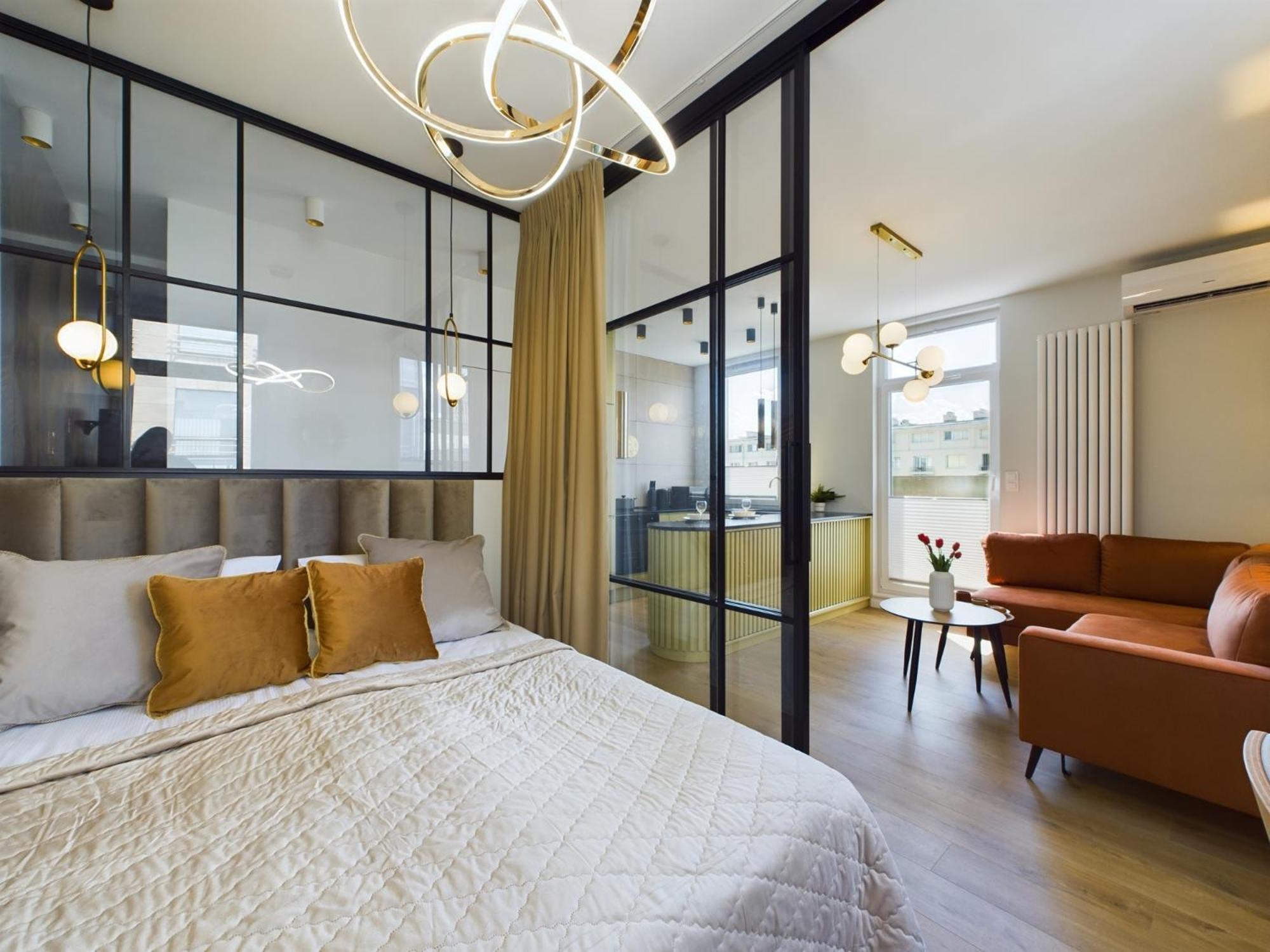 City Center Apartments Hoza By Noclegi Renters Warszawa Exteriör bild