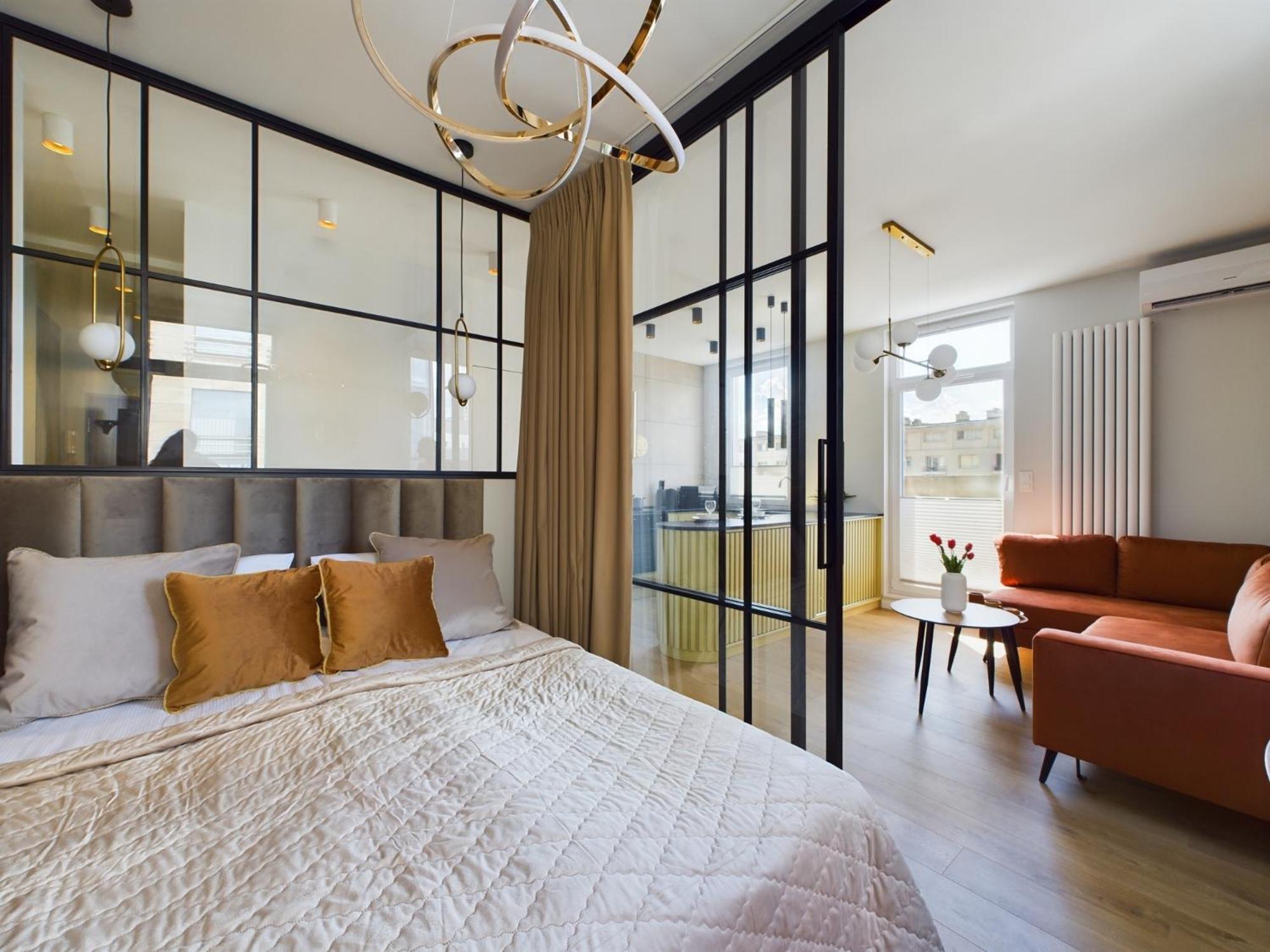 City Center Apartments Hoza By Noclegi Renters Warszawa Exteriör bild